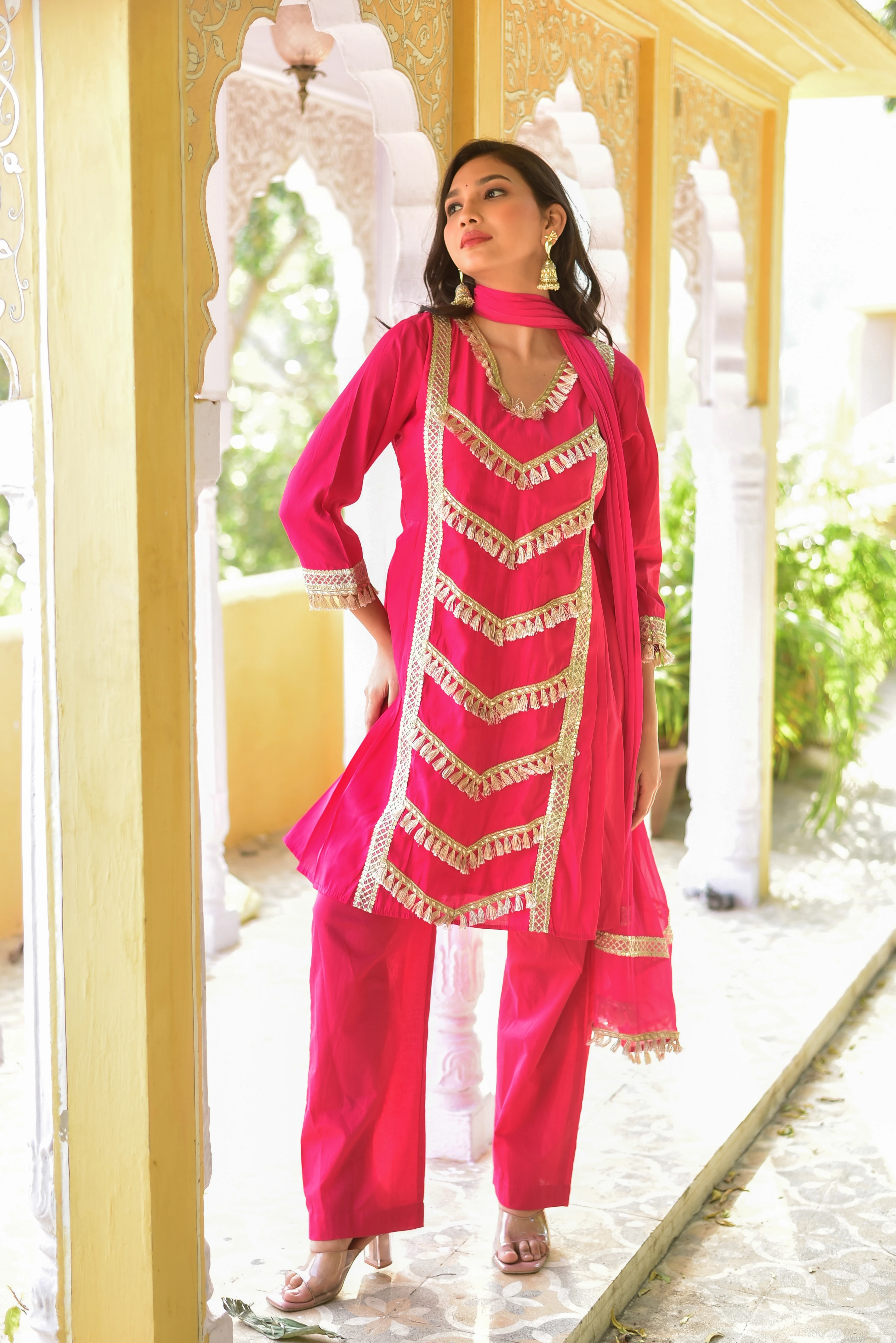 Red_Suit_143_1